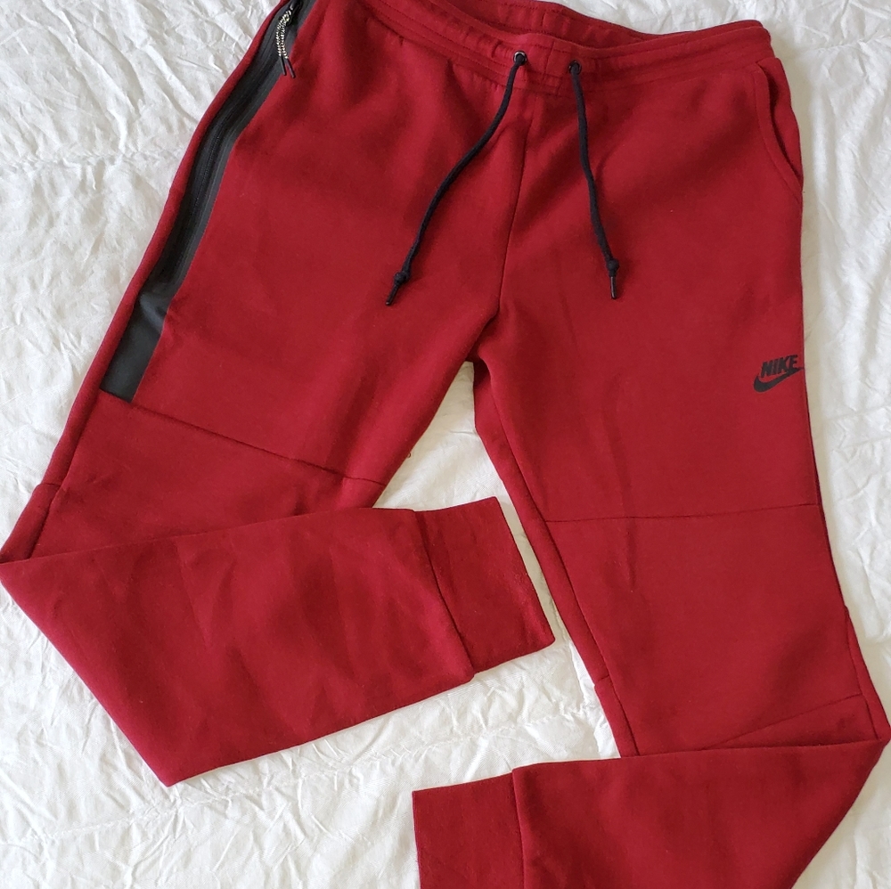 Nike Tech Fleece Jogger Pants - RED